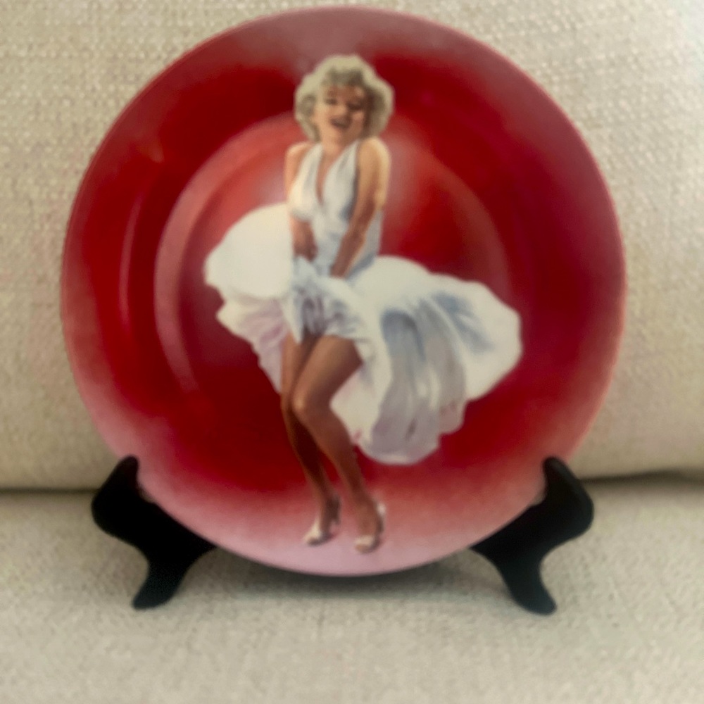 Marilyn Monroe …Collector plates